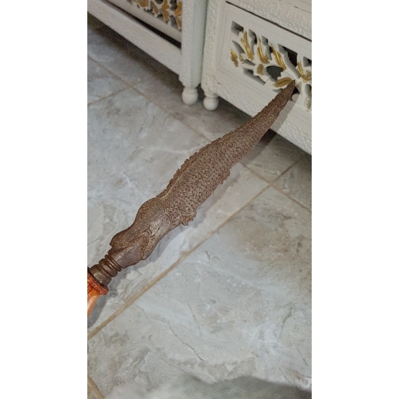 Pusaka Tombak Buaya Unik