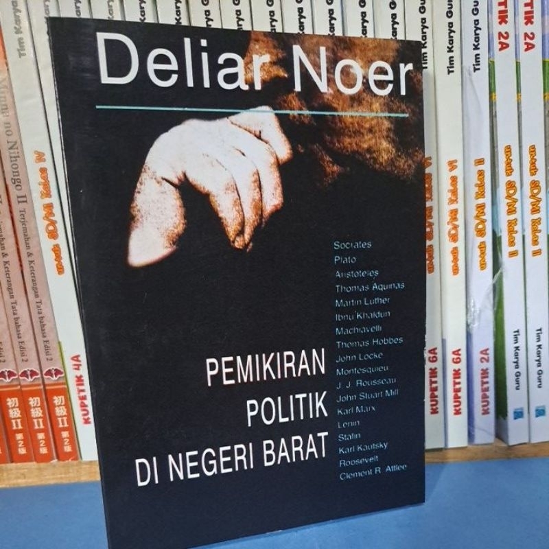 deliar noer pemikiran politik di negeri barat