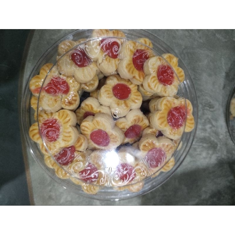 

Kue Kembang Strawberry Homemade ( non COD )