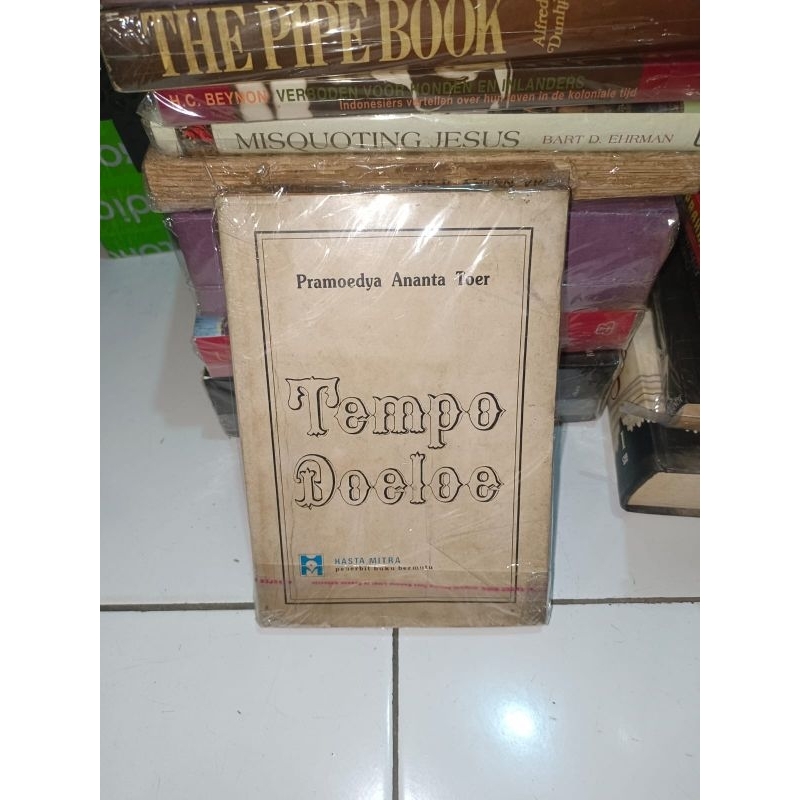 Buku Tempo doeloe by pramoedya ananta toer