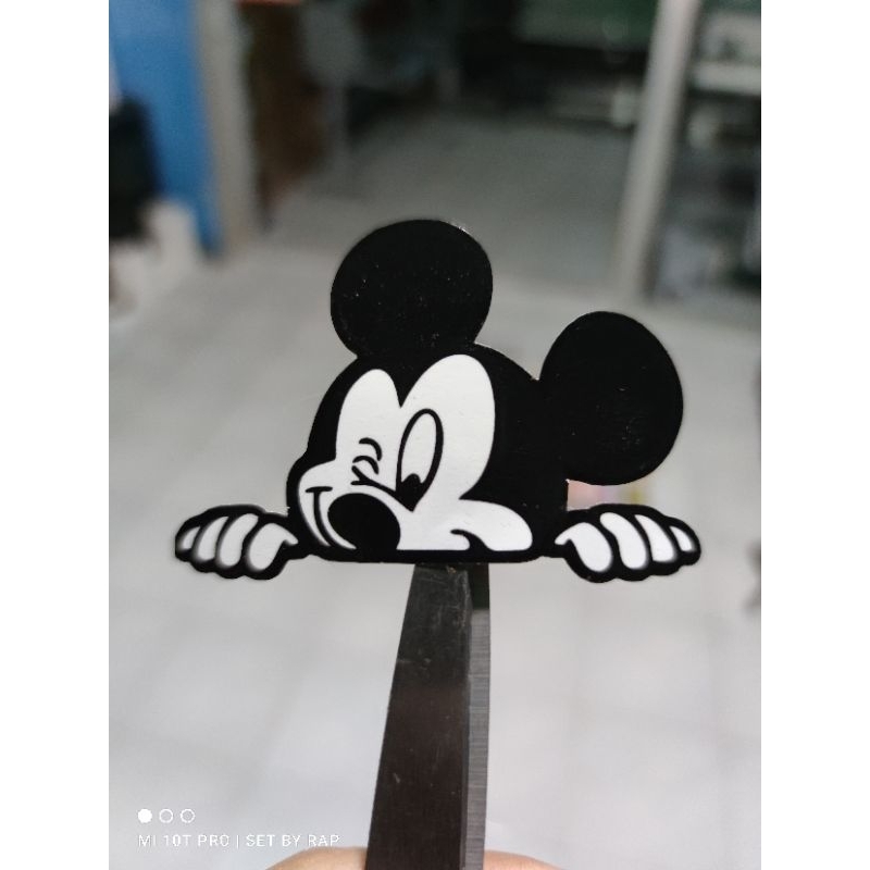 stiker ngintip