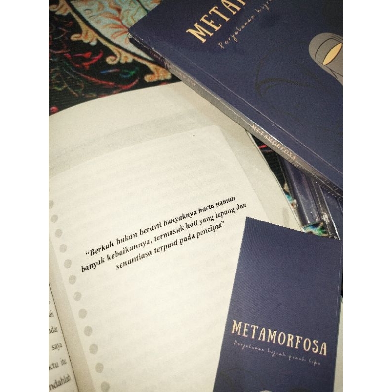 

Buku Metamorfosa karya Nadiah Intan