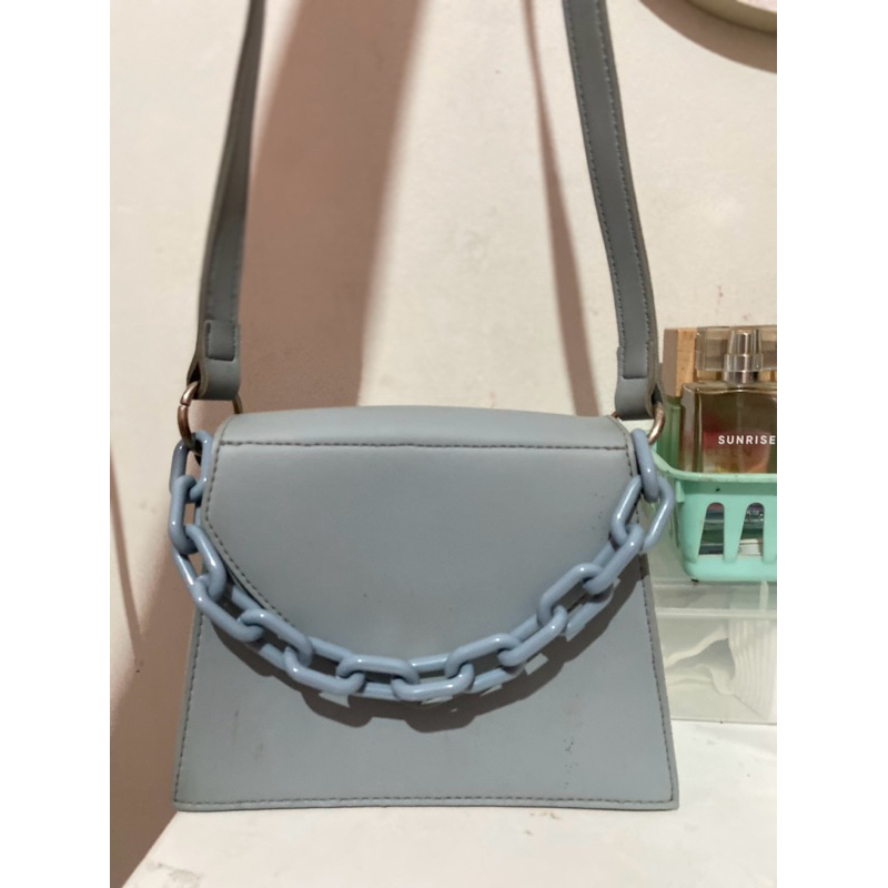 preloved slingbag miniso