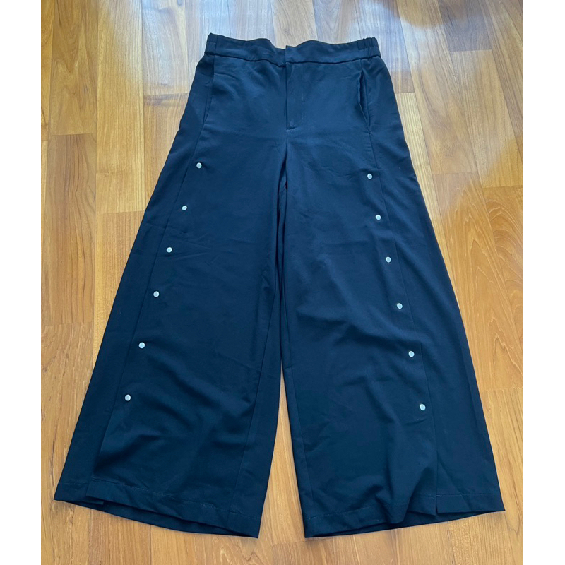 celana panjang kulot iora