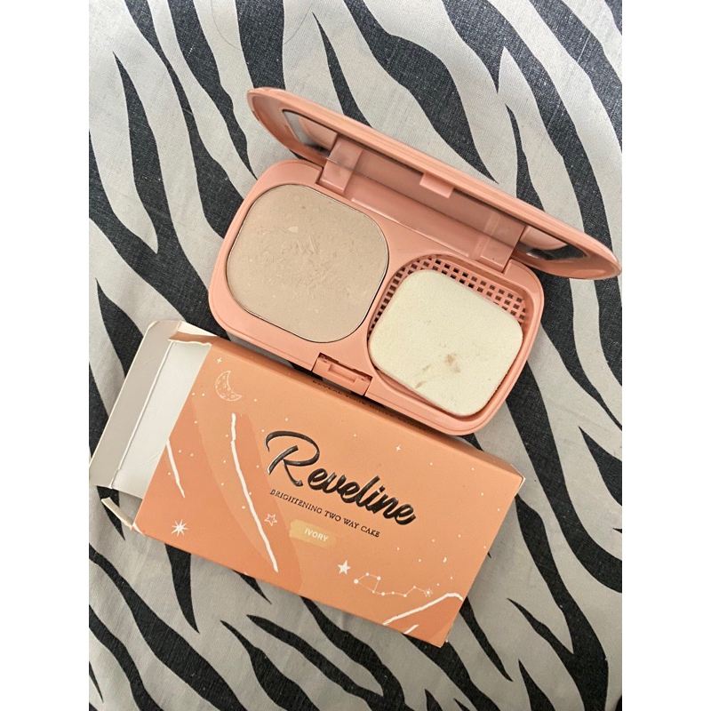 preloved reveline two way cake