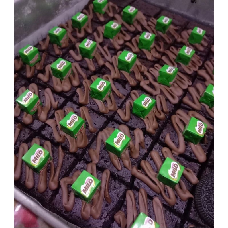 

BROWNIES POTONG