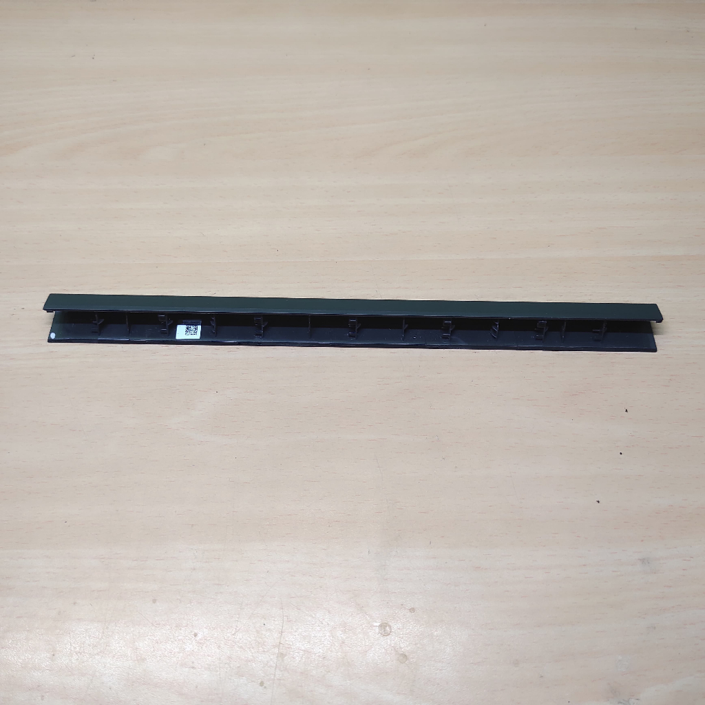 Tutup Engsel Tutup Tengah Laptop Lenovo Ideapad IP 130-14AST