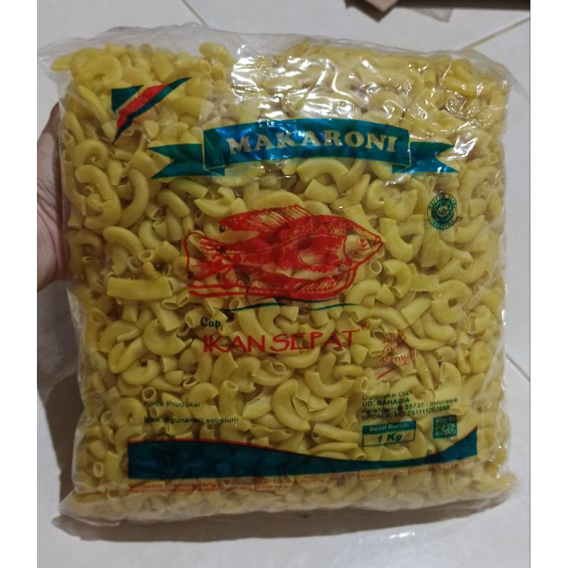 

1kg Macaroni goreng produksi Dian solo atau cap ikan sepat makaroni mini bantet kerupuk makaroni bantat