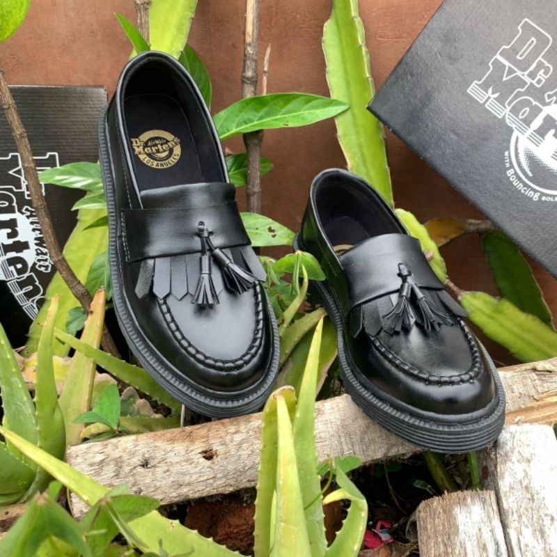 Sepatu Loafers Adrian tassel Rajut Sepatu  Docmart Sepatu Formal Casual Kuliah Kerja