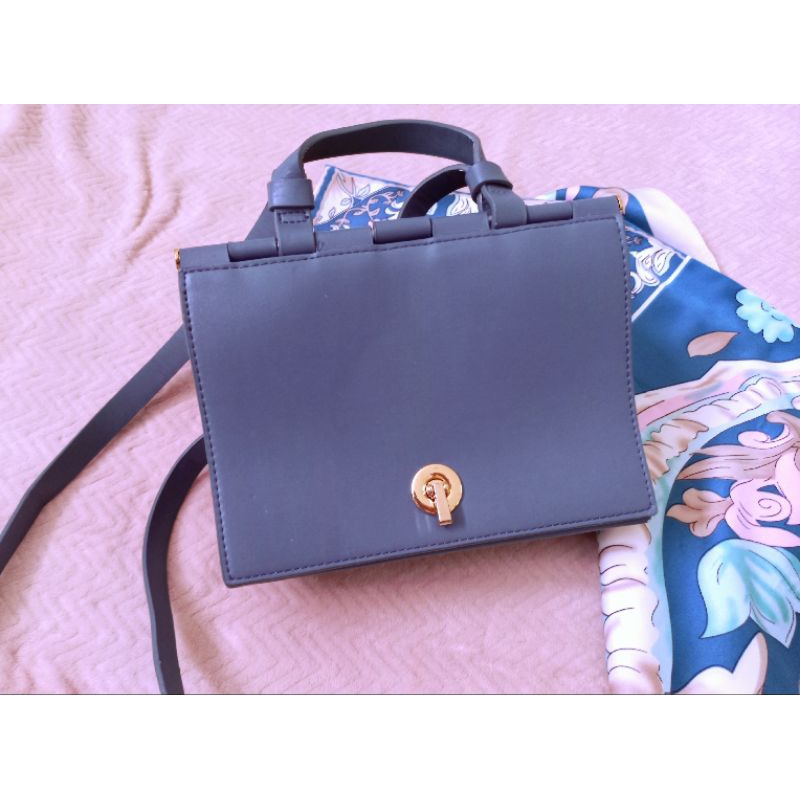 (PRELOVED) Tas Selempang Elizabth Emsio Tas Selempang Wanita Kekininan