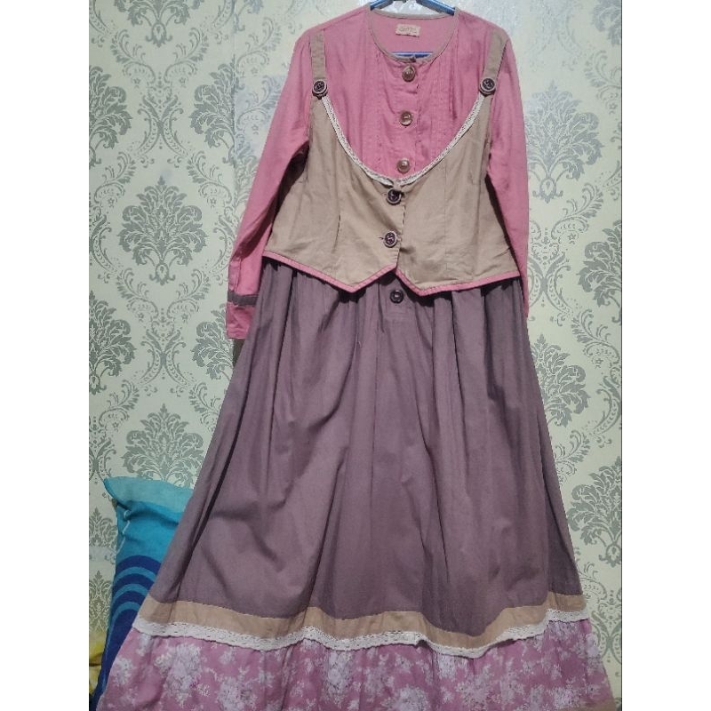 preloved Gamis esme repro E040802