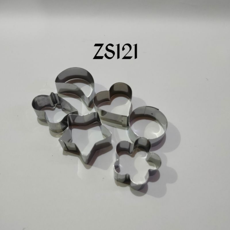 6 dan 16 pcs cetakan kue kering berkarakter