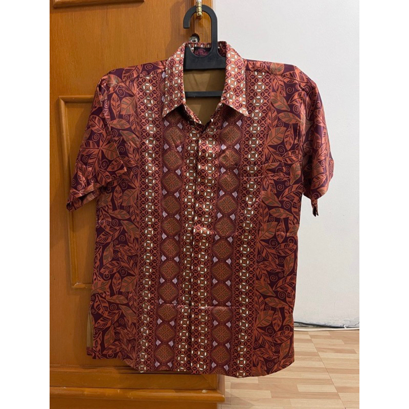 kemeja batik bahan satin