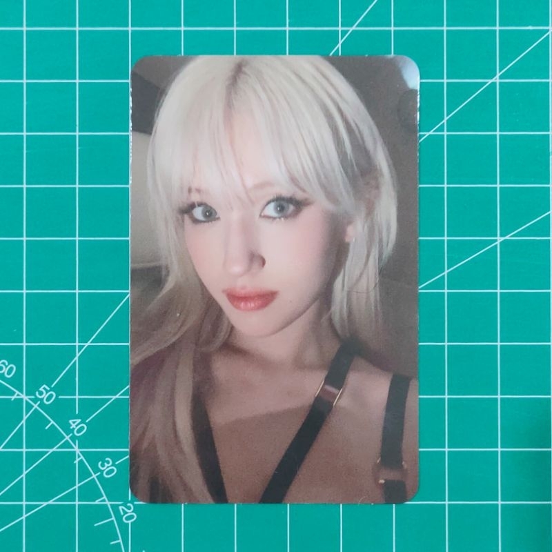JEON SOMI "GAME PLAN" (RED) OFFICIAL PHOTOCARD