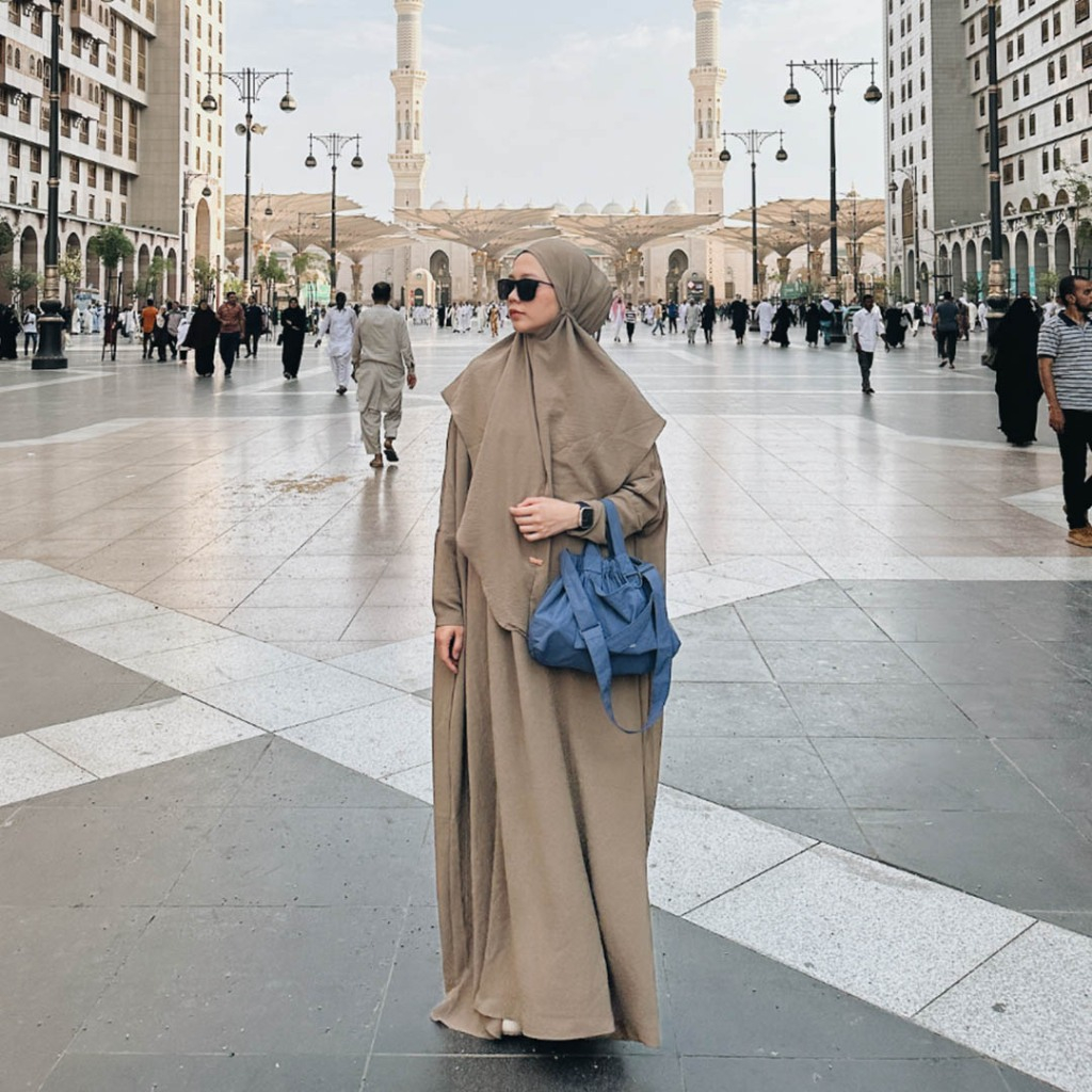 Lozy Hijab - Hafsha Abaya Set Buy 2 570K  (Gamis Umroh Haji Abaya Set Kerudung) Image 3
