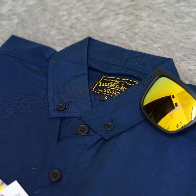 Kemeja Polos Pria Biru Navy Lengan Pendek Bahan Katun Poplin Slimfit Hurley
