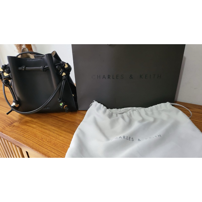 charles n keith Tote Bag Trapeze Cube CK2-30151226