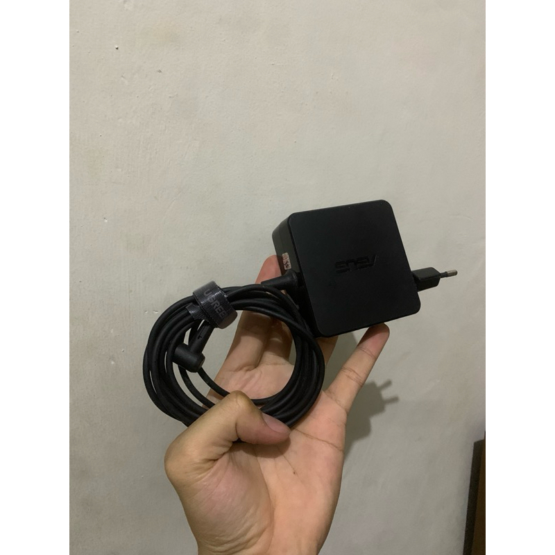 Charger Laptop Asus
