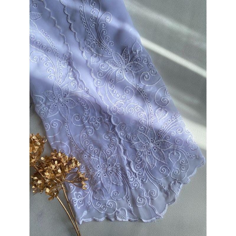 kebaya motif orchid putih bersih