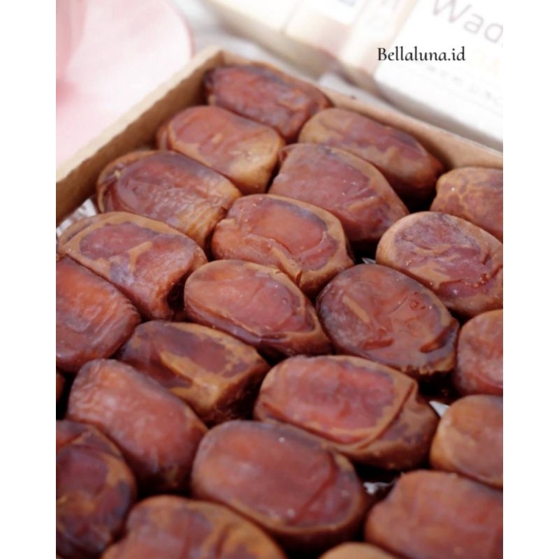 

Kurma Mesir Wadi Alhabib Dates