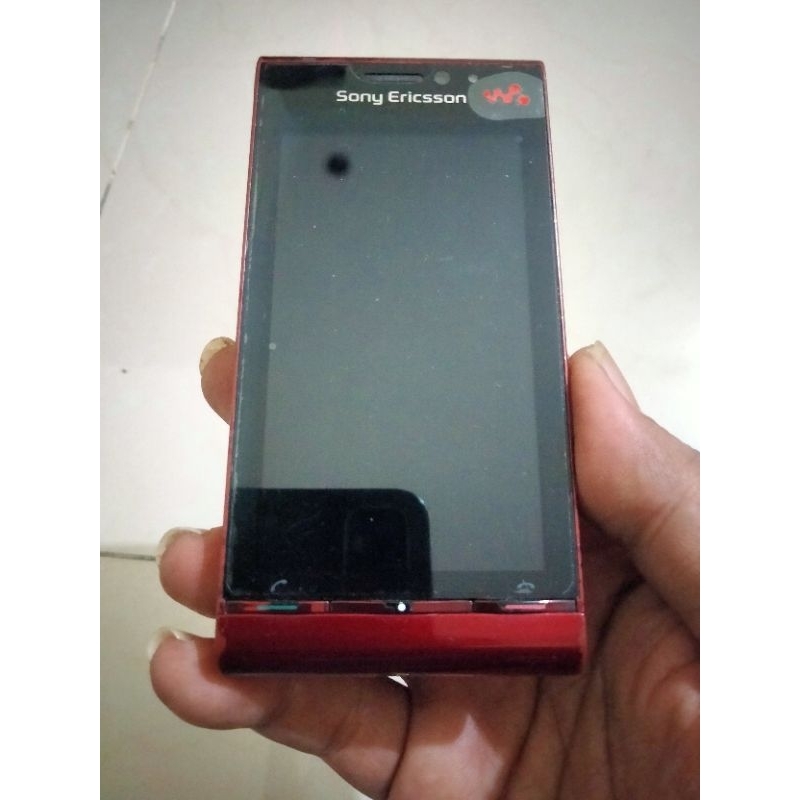 Sony Ericsson Satio U1i Merah Bahan Mati Original Mulus Jadul Langka Unik Imut Speaker Bass Stereo J