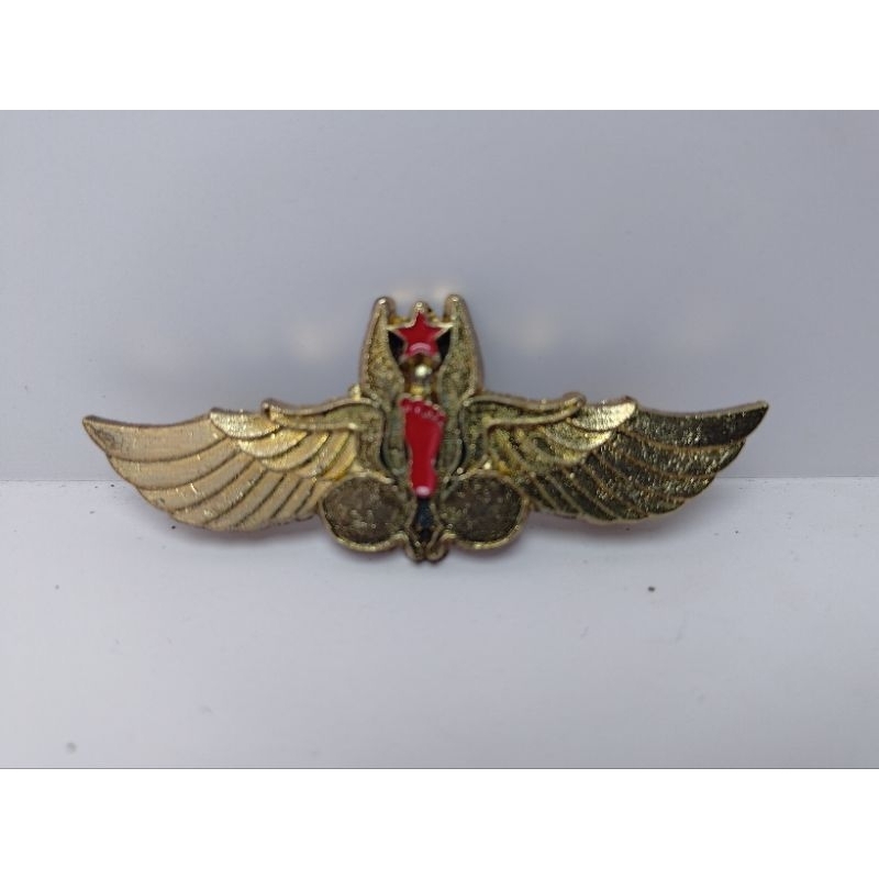 

WING TAPAK MERAH / HITAM RING KACU PRMAUKA HOLOGRAM, PENGIKAT KACU, COCOK UNTUK PEMBINA / PENEGAK / PENGGALANG/ SMP / SMA/ UMUM.