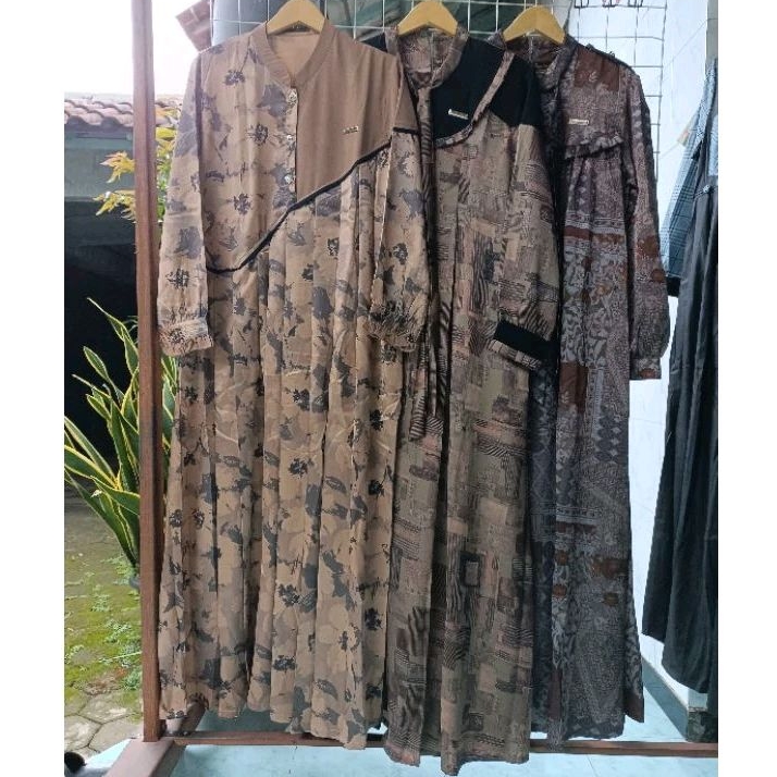 BerMus - Gamis Butik Dior Silk Premium by Radhiya Original
