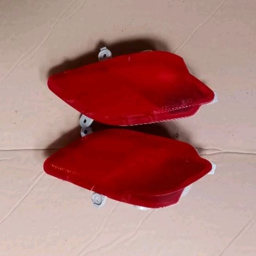 lampu refletor mata kuncing bemper belakang yaris 2019-2022 original