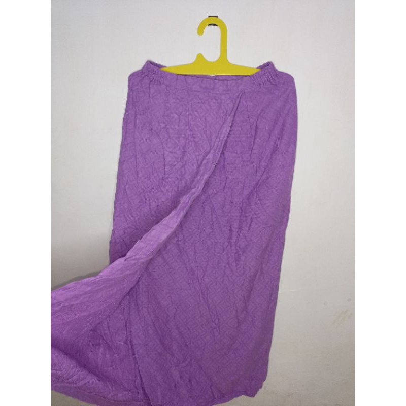 Rok span emboss | rok span kondangan | rok span ungu