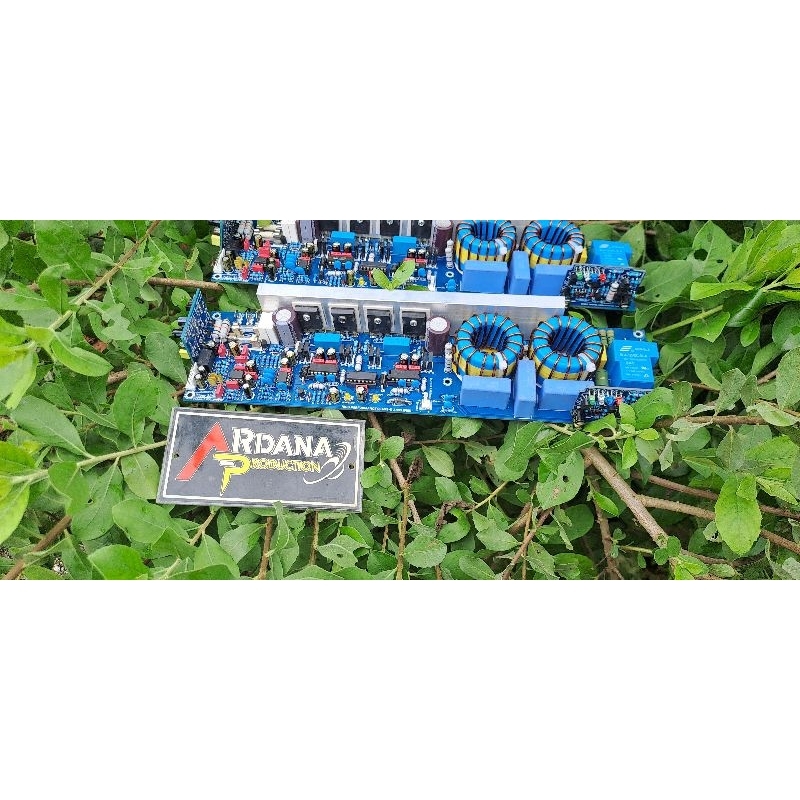 Power class D 2k8. driver power D 2800 watt di 4 ohm. part original