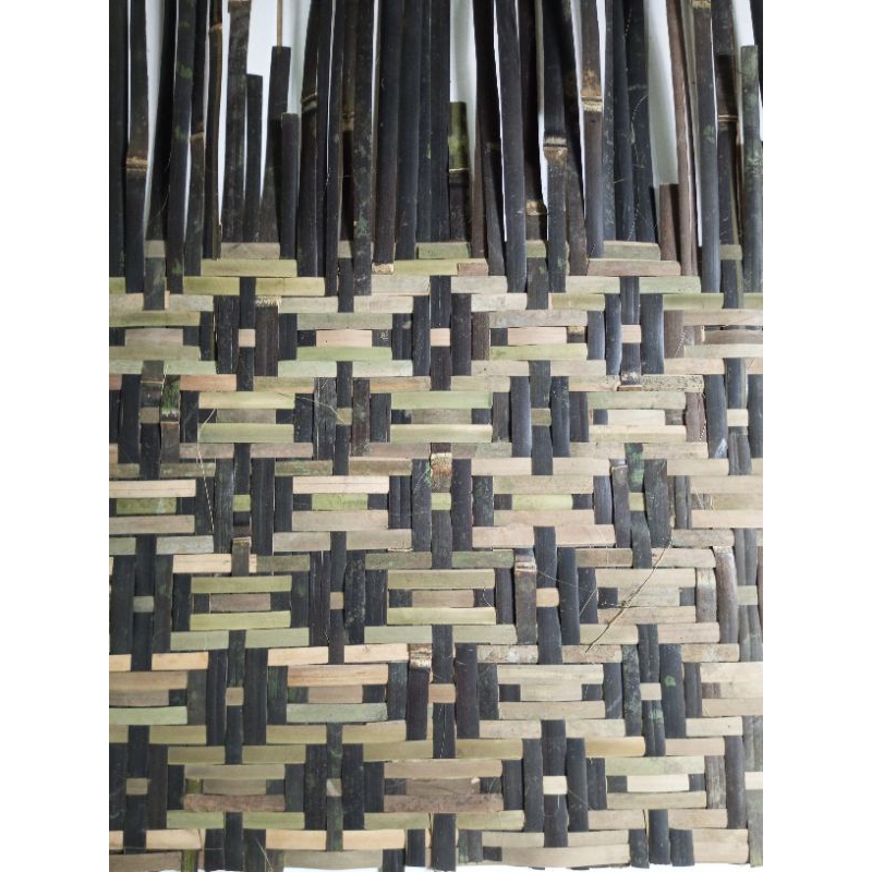 anyaman kulit bambu motif lembaran untuk atap plafon wallpaper dinding rumah klasik gazebo saung res
