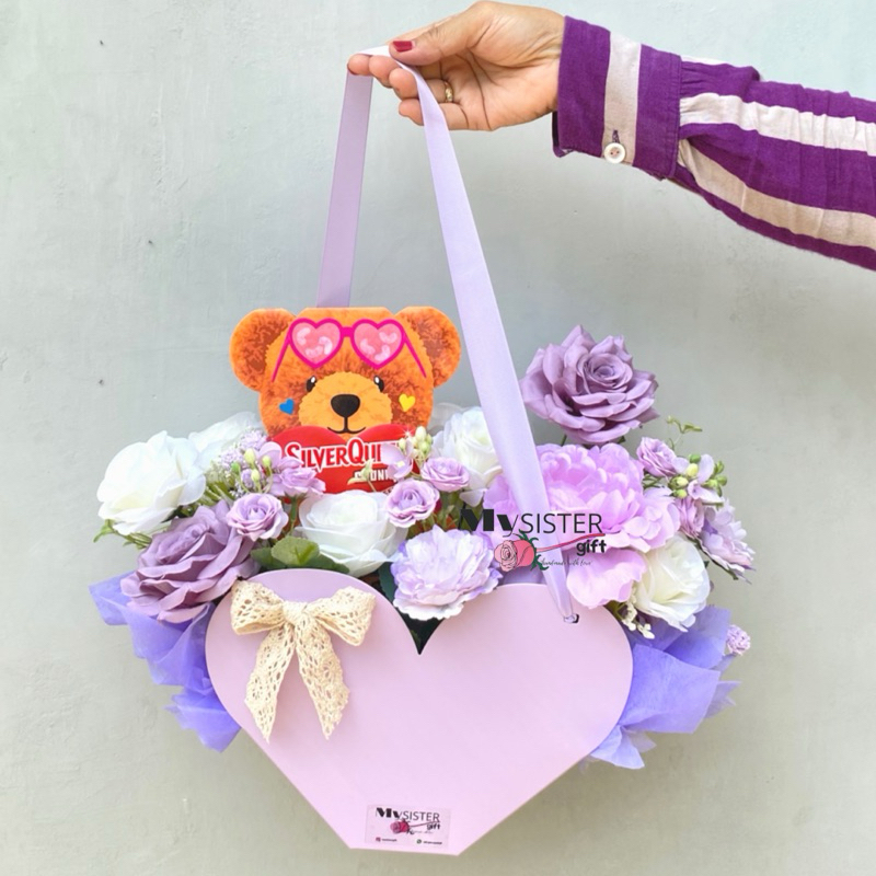 LOVE BAG BERUANG VALENTINE / KADO VALENTINE / HAMPERS BERUANG SILVERQUEEN VALENTINE / BUKET SILVERQU