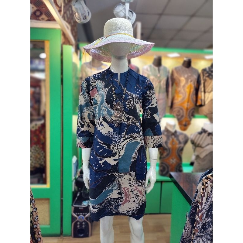 Batik tunik ABSTRAK BIRUSALEM Pekalongan,model kancing depan ( full kancing sampai bawah ) panjang t