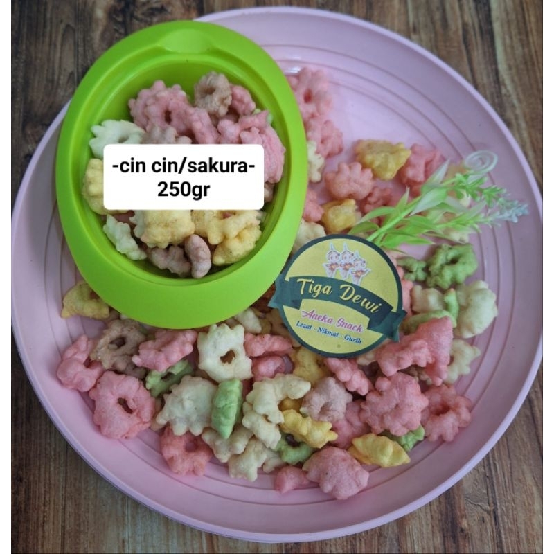 

Kue cincin/sakura/bintang tiga dewi 250gr