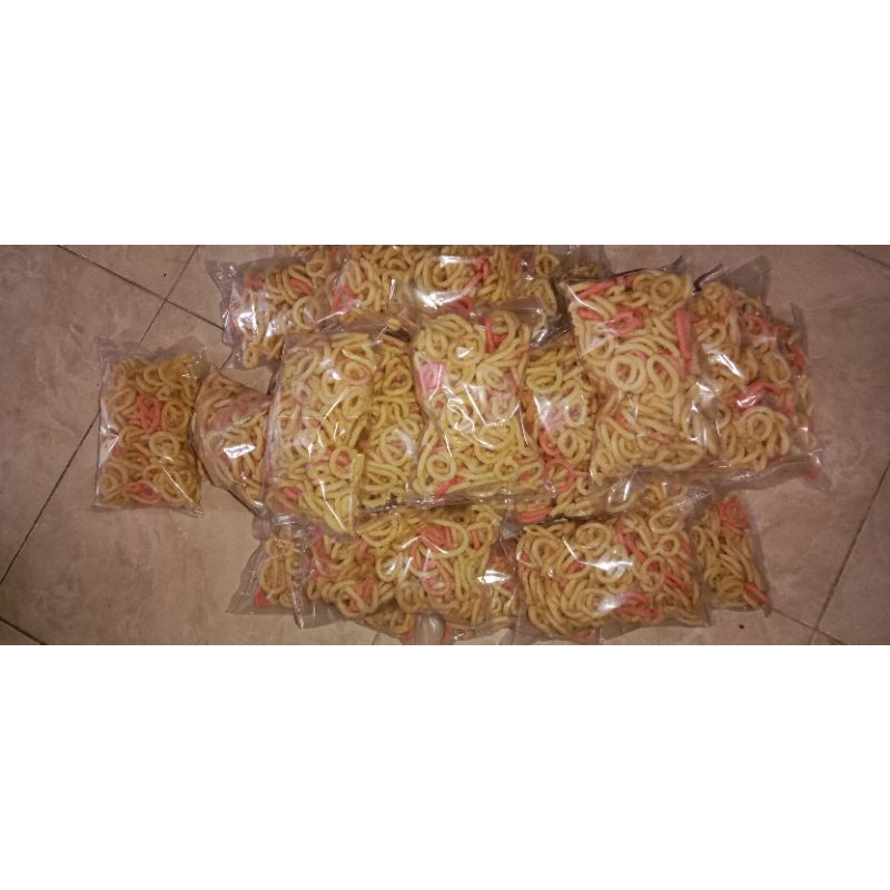 

Ready setiap hari cemilan Lanting gombong dijamin renyah dan gurih