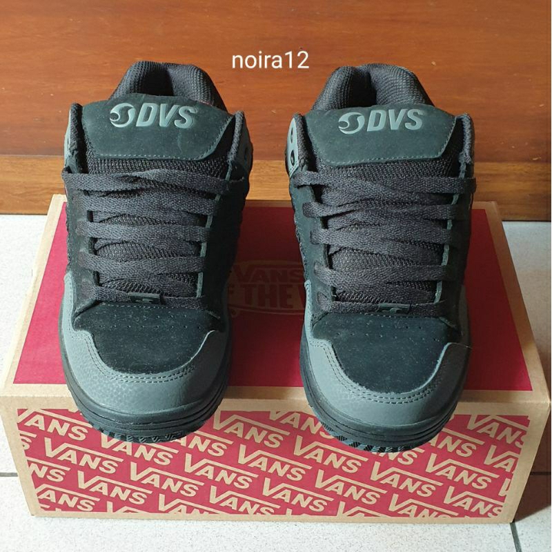 SEPATU DVS / SEPATU SKATEBOARD / SEPATU GEMUK / SEPATU PRELOVED