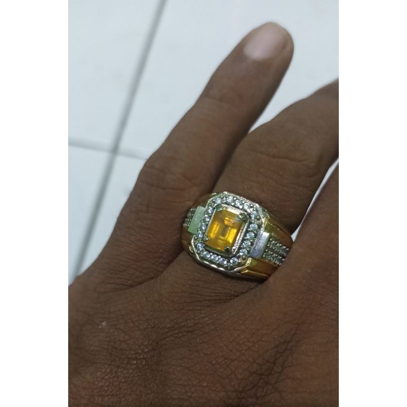 Cincin Pria Natural Yellow Sapphire 2.15 Ct. Size 18.