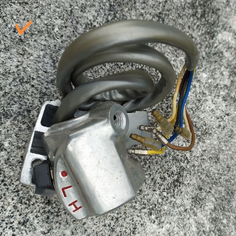 HOLDER SAKLAR KANAN HONDA CB100/125 GAS DALAM