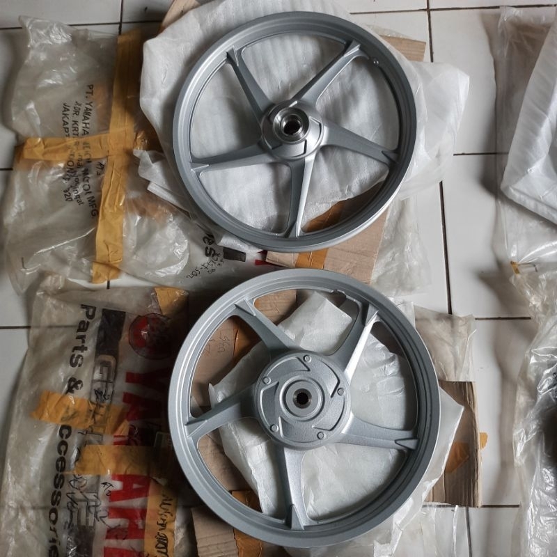 PELK VELG VELK RIM ENKEI RING 16 NOUVO Z LELE DEPAN BELAKANG | 2D5-F5338-00-35 2D5-F5168-00-35 ORIGI