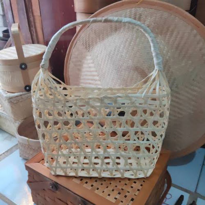 

Tas jinjing rajut bambu anyam / 3 size wadah parcel / dikerjakan rapih dan bersih