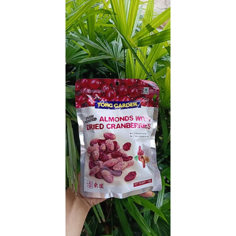 

Kacang Almonds (TONG GARDEN) Cemilan Sultan