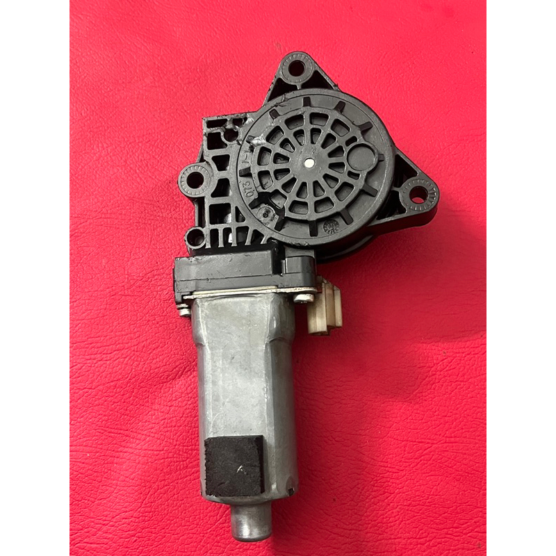 Dinamo Power Window Hyundai H1 Kiri Depan