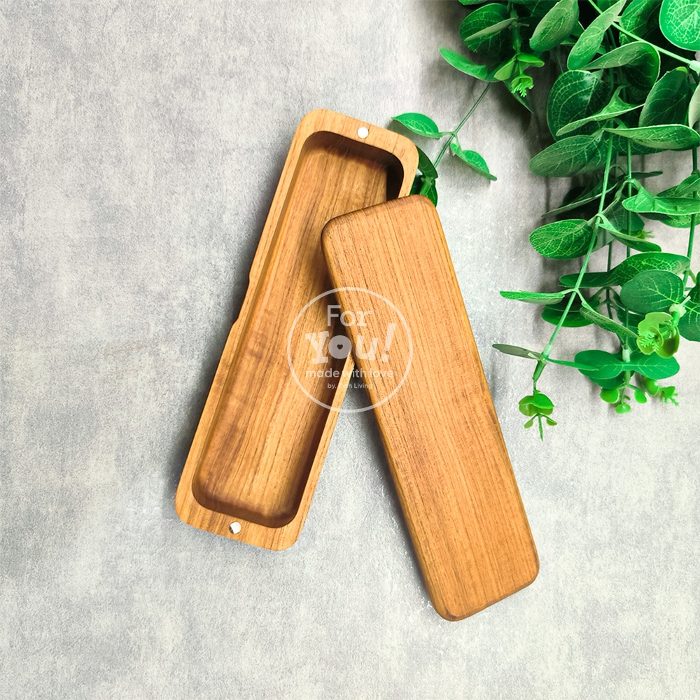 

Setatah Dusgrip (Pen Box) Teakwood Aesthetic Berkulitas Ekspor, Tempat Pensil atau Pena Multifungsi Lucu, Unik, Simple dan Elegant Bisa Custom Gravir (NAMA) Kayu Jati.