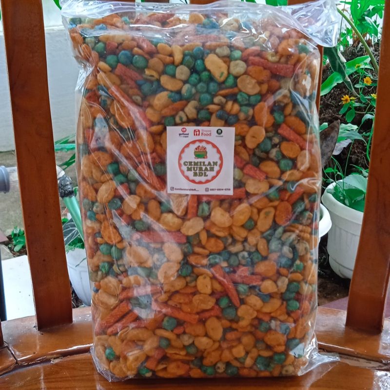 

Kacang Mix Nut (2 KiloGram) / PER BALL