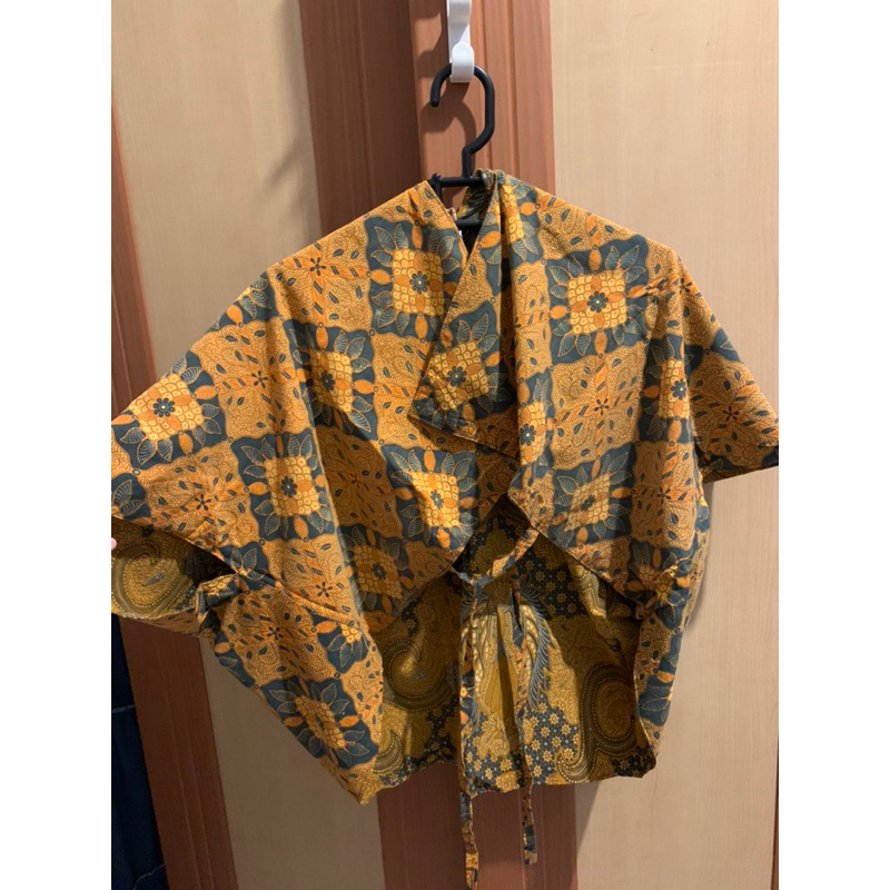Outer batik Crop bolak balik