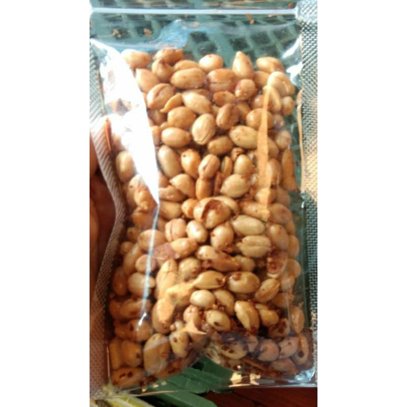 

Kacang Bawang (kacang goreng)