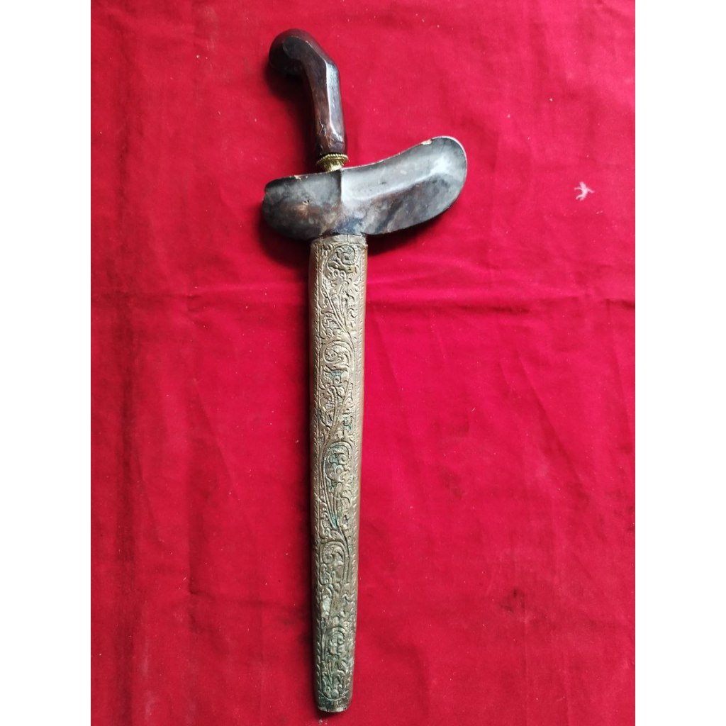 Lokasian Keris Brojol pamor Ngulit Semongko