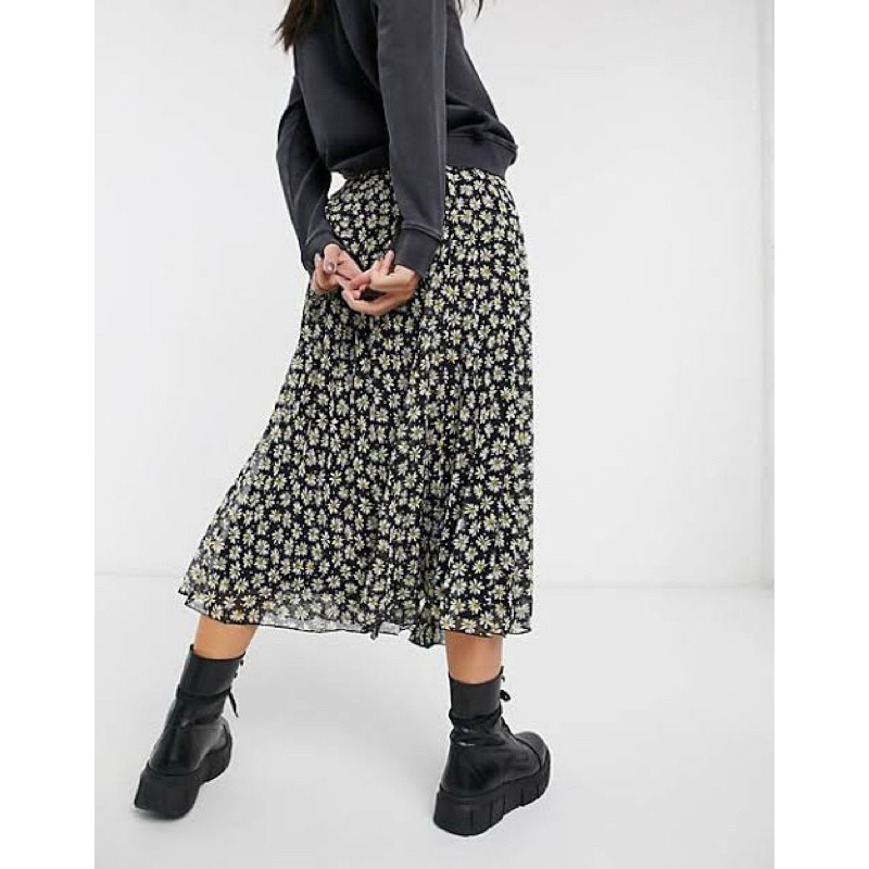 Bershka Floral skirt