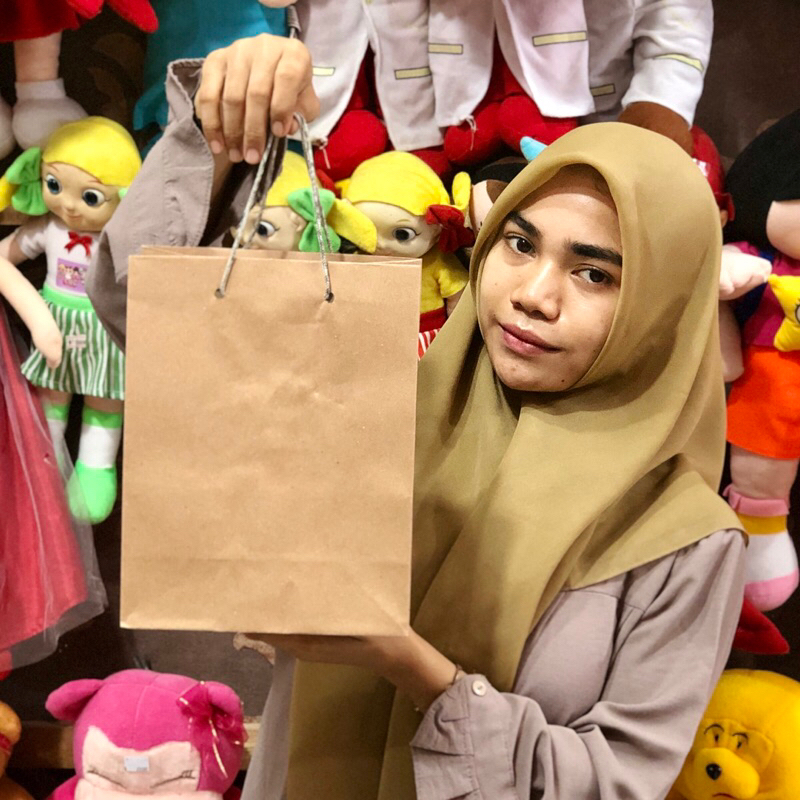 

Tas kado paperbag kecil polos hitam coklat paper bag Polos murah one house party