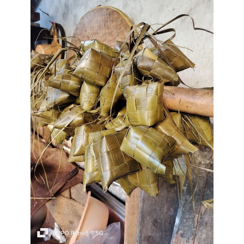 

ketupat Mateng 10 biji